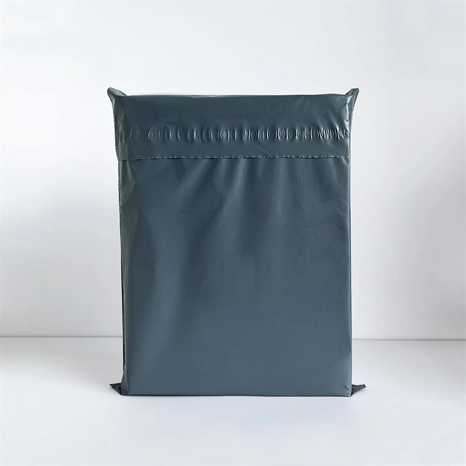 grey plastic mailing bags